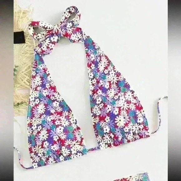 Floral swim suit  set 🌸💕🌼 - Picture 4 of 8